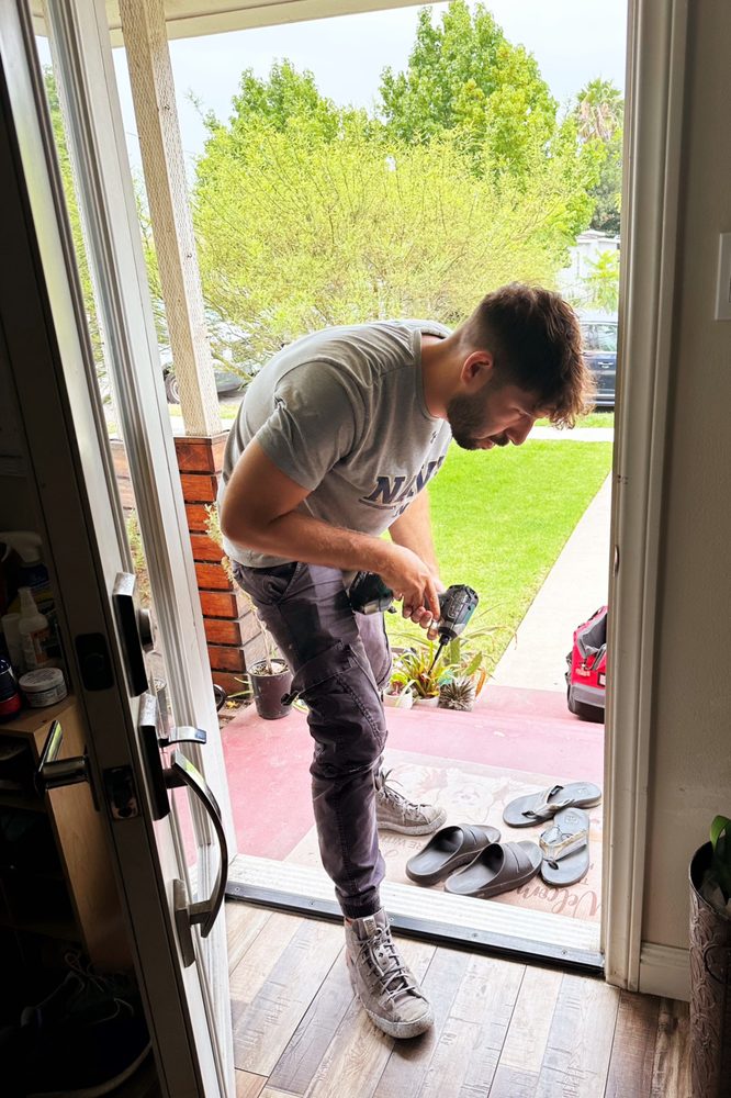 Professional locksmith service Orange County CA